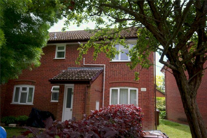 1 Bedroom Maisonette To Rent In Latham Road, Romsey, Hampshire, SO51