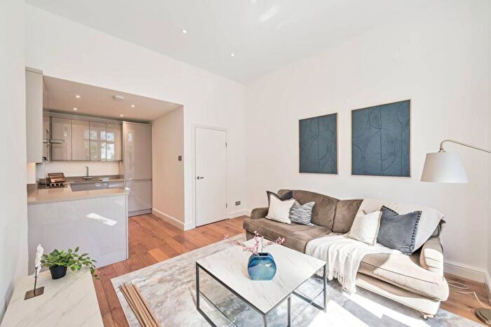 1 Bedroom Flat For Sale In Willoughby Road, Hampstead, London, NW3