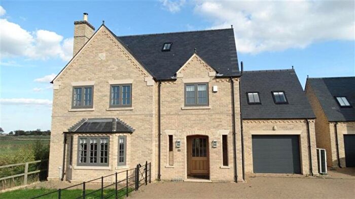 4 Bedroom House To Rent In Park Farm, Peterborough, Cambs, PE6
