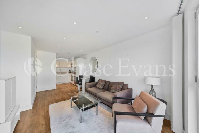 1 Bedroom Flat To Rent In Queensland Road, Islington, London, N7