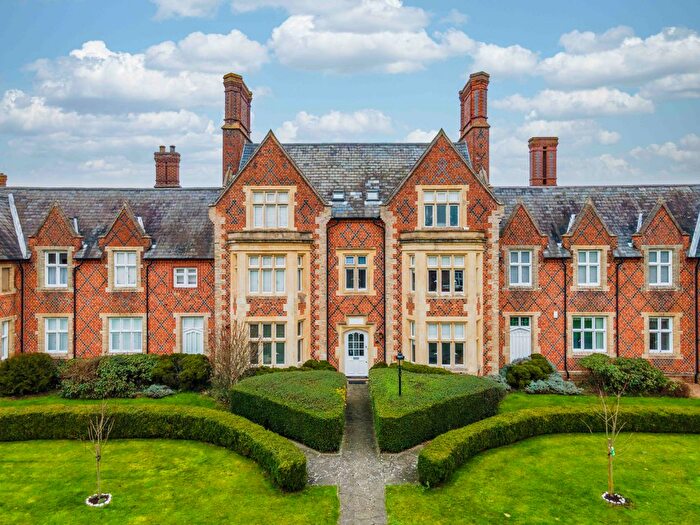 3 Bedroom Town House To Rent In Grey Lady Place, Billericay, Essex, CM11