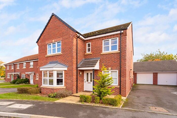 4 Bedroom Detached House For Sale In Horseshoe Crescent, Wellesbourne, Warwick, CV35