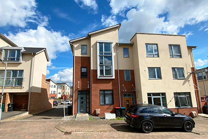 3 Bedroom Town House To Rent In The Martlet, Milton Keynes, MK6