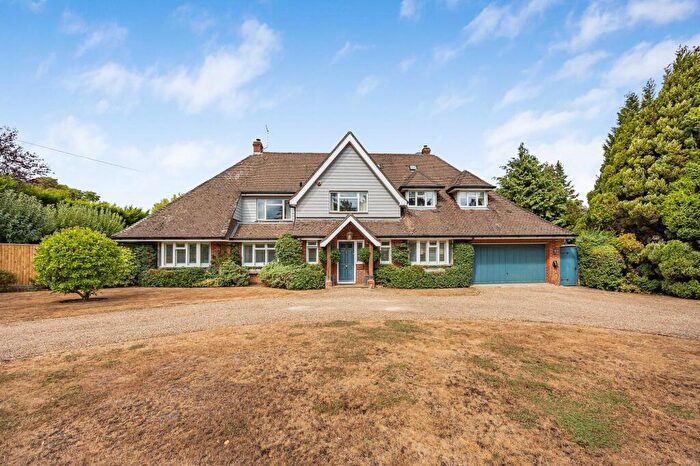 5 Bedroom Detached House For Sale In Satwell Close, Rotherfield Greys, RG9