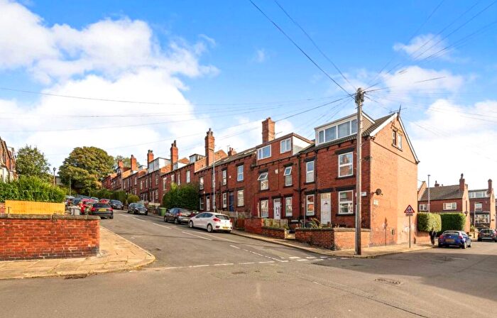 3 Bedroom Terraced House To Rent In Woodside Avenue, Leeds, LS4