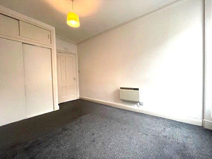 2 Bedroom Flat To Rent In Balmore Street, Stobswell, Dundee, DD4