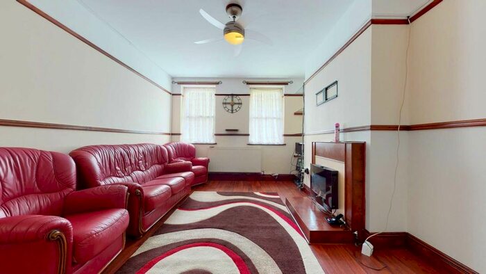 1 Bedroom Flat To Rent In Bethwin Road, Camberwell, SE5