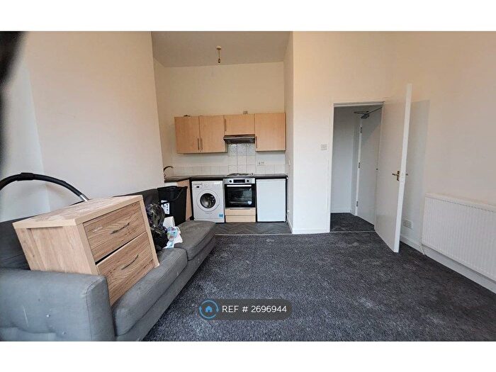 Studio To Rent In Great Clowes Street, Salford, M7