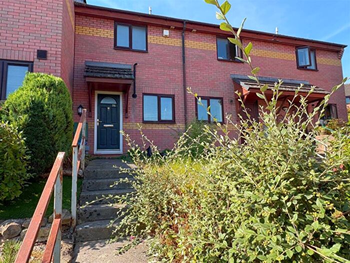 2 Bedroom Terraced House For Sale In County Street, Bristol, BS4