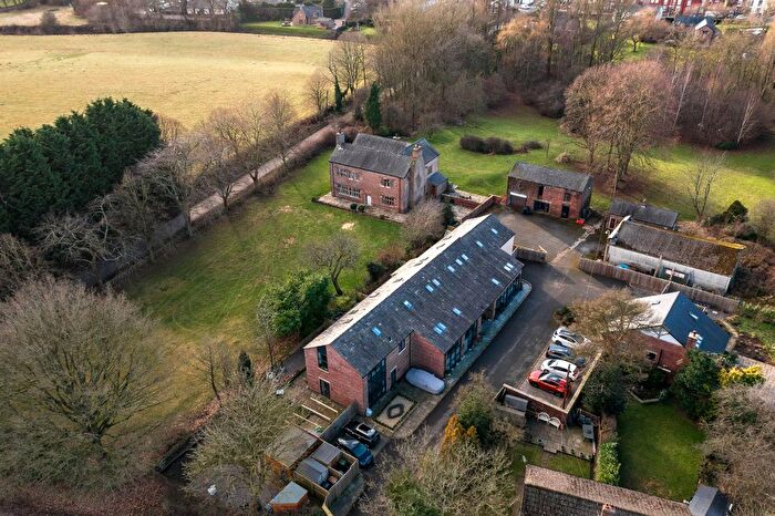 2 Bedroom Mews For Sale In Light Oaks Hall, Old Moss Lane, Glazebury, Warrington, Lancashire, WA3
