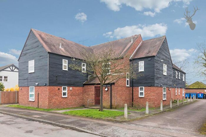 Studio To Rent In Woburn Avenue, Theydon Bois, Epping, Essex, CM16