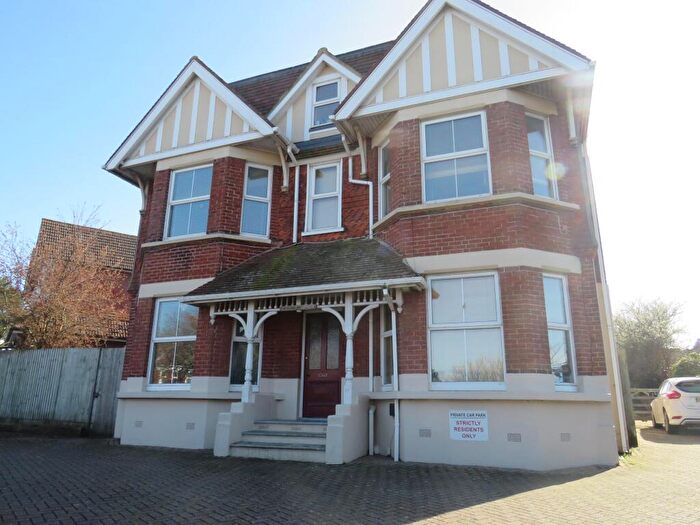1 Bedroom Flat To Rent In Bedfordwell Road, Eastbourne, BN21