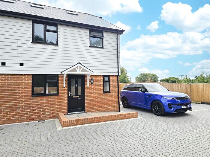 4 Bedroom Semi-Detached House To Rent In Watermill Lane, Bexhill-On-Sea, TN39