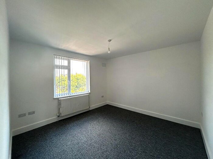 2 Bedroom Apartment To Rent In Combe Road, Bath, Somerset, BA2