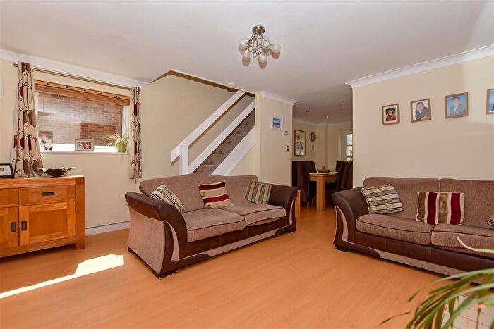 3 Bedroom Semi-Detached House For Sale In Chipstead Close, Allington, Maidstone, Kent, ME16