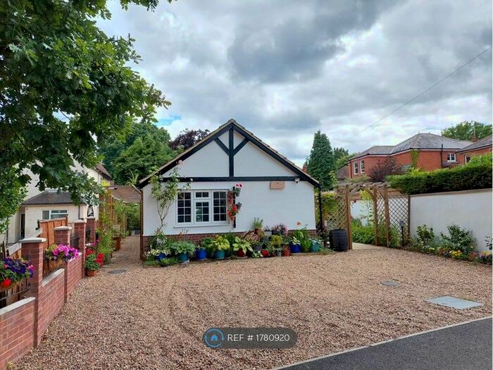 2 Bedroom Semi-Detached House To Rent In The Avenue, Camberley, GU15