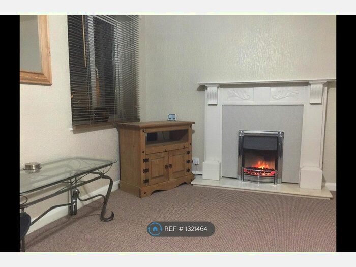 2 Bedroom Flat To Rent In Garforth, Leeds LS25