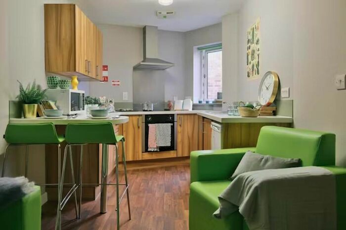 1 Bedroom Flat To Rent In Students - Curzon Point, The Common, Hertfordshire, AL10