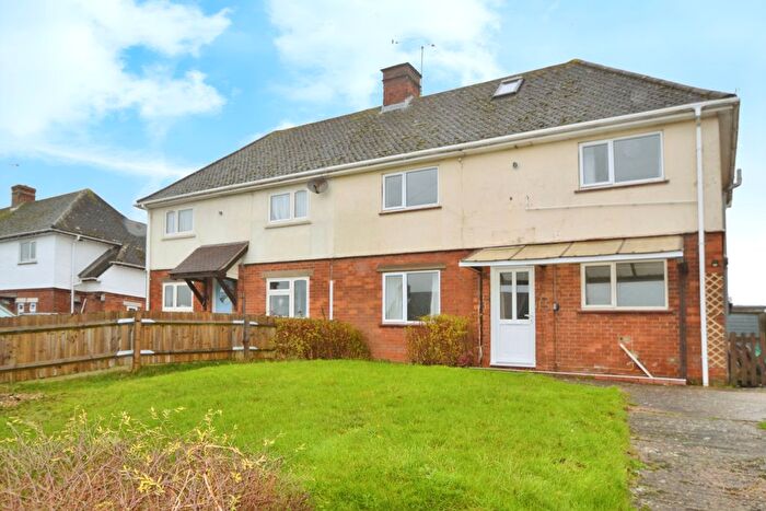 3 Bedroom Semi-Detached House To Rent In Western Lane, Winslow, MK18