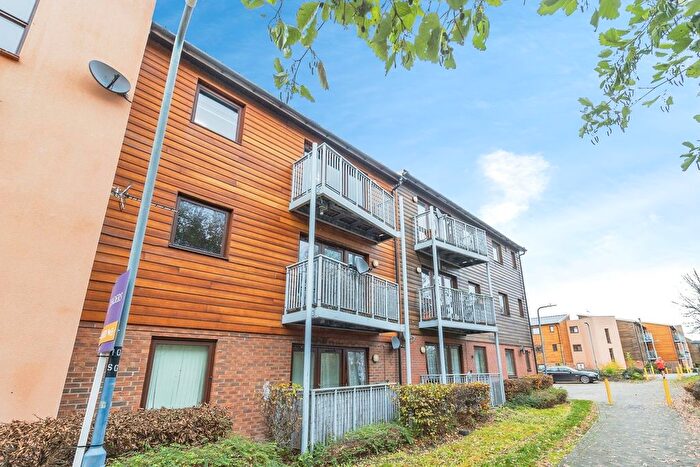 1 Bedroom Flat For Sale In Staverton Grove, Milton Keynes, Buckinghamshire, MK10