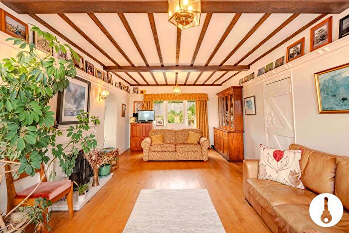 5 Bedroom Detached House For Sale In Neston Road, Neston, CH64