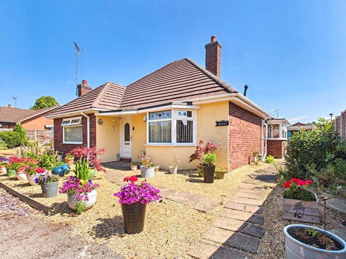 2 Bedroom Detached Bungalow For Sale In Shrewsbury Road, Market Drayton, Shropshire, TF9