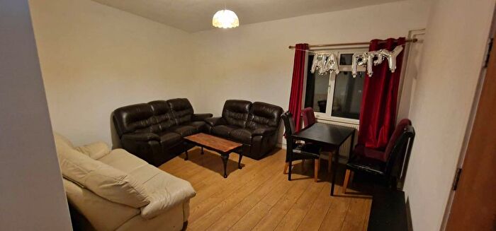 2 Bedroom Flat To Rent In Newport Road, Rumney, Cardiff, CF3