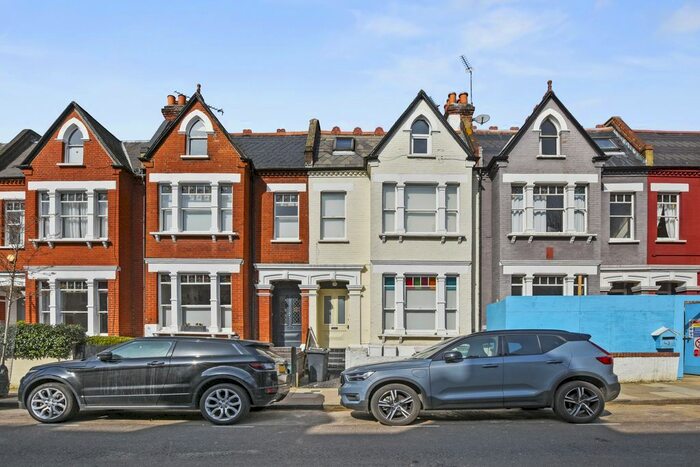 1 Bedroom Flat To Rent In Gladsmuir Road, Whitehall Park, N19