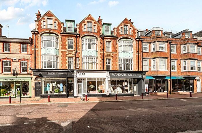 2 Bedroom Flat For Sale In High Street, Tunbridge Wells, TN1