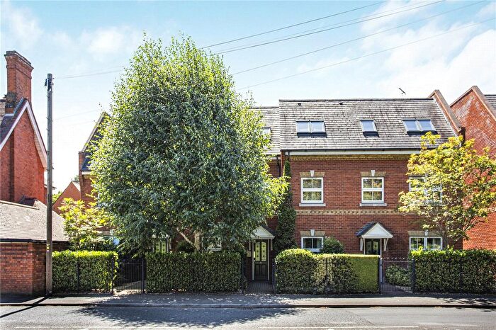 2 Bedroom Flat To Rent In Victoria Mews, St. Judes Road, Englefield Green, Egham, TW20