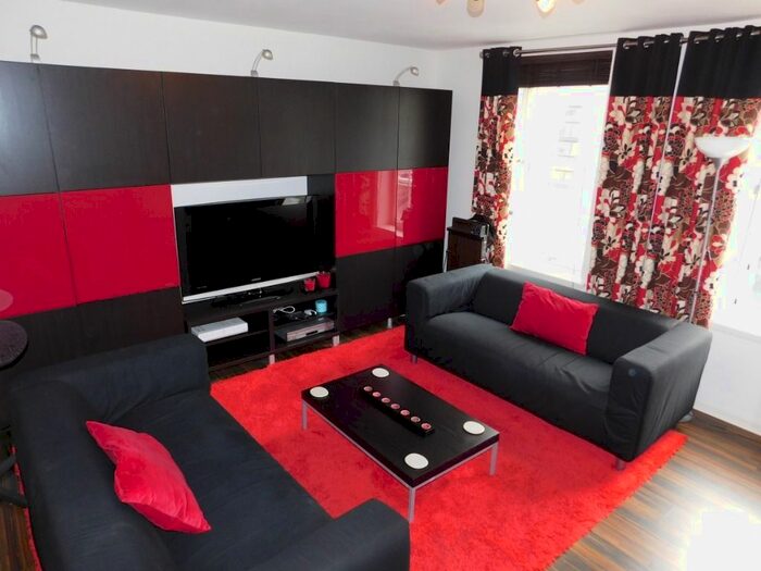 2 Bedroom Flat To Rent In Marywell Street, City Centre, Aberdeen, AB11