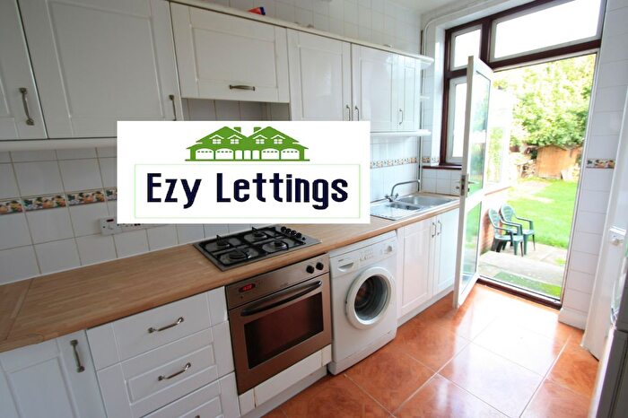 4 Bedroom Terraced House To Rent In Strathbrook Road, Norbury, SW16