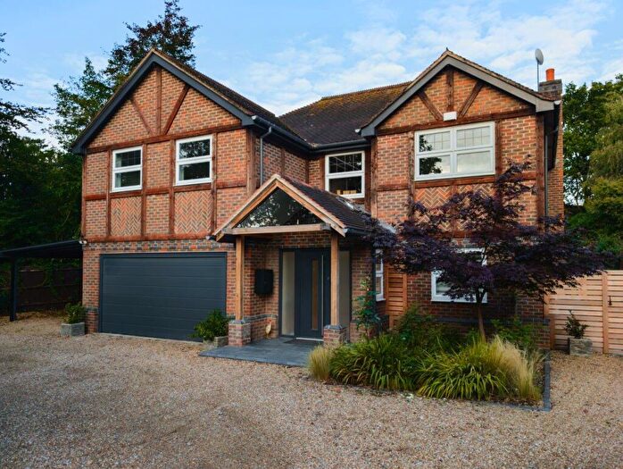 5 Bedroom Detached House To Rent In Station Road, SL5