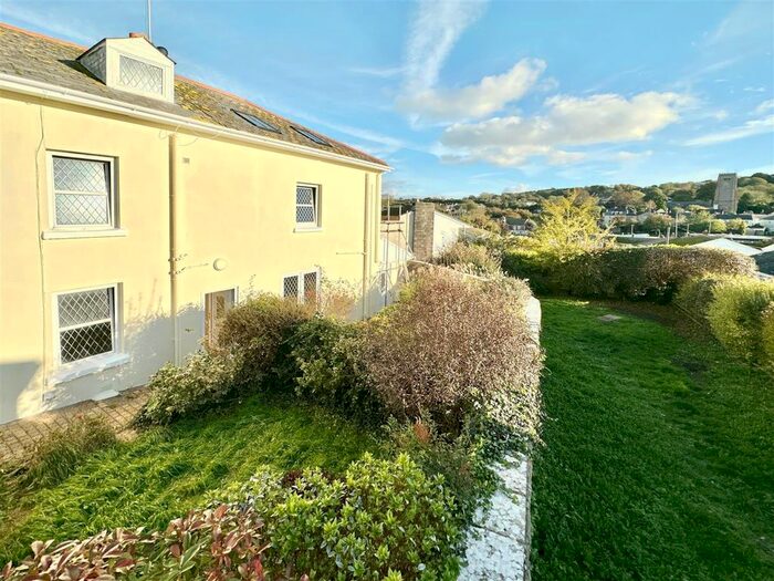 6 Bedroom Semi-Detached House To Rent In Dashpers, Brixham, TQ5