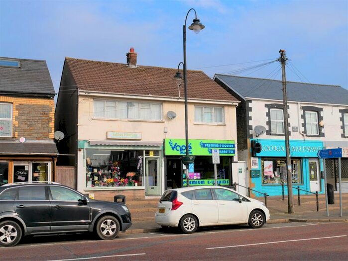 2 Bedroom Flat To Rent In St Floor Flat, Talbot Road, Talbot Green, CF72