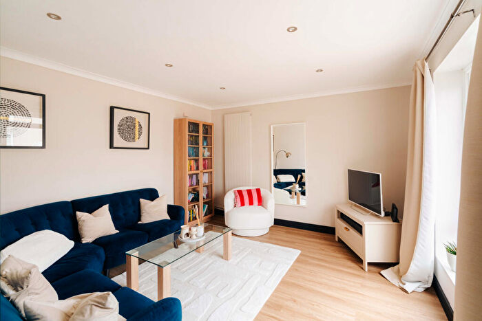 3 Bedroom Semi Detached House For Sale In Silbury Road, Bristol, Bristol, BS3