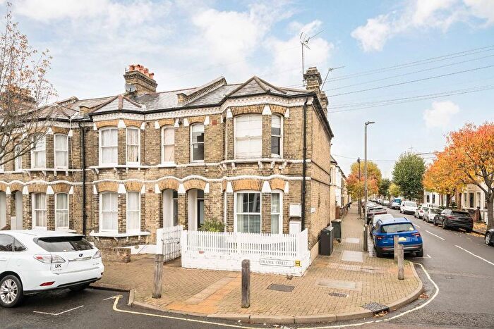 2 Bedroom Flat For Sale In Prairie Street, Diamond Conservation Area, SW8