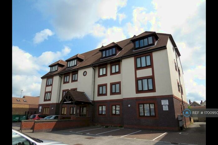 1 Bedroom Flat To Rent In Grantham Court, Bristol, BS15