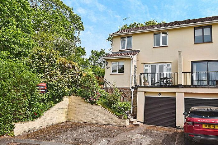 3 Bedroom Semi-Detached House For Sale In Wrefords Link, Exeter, EX4