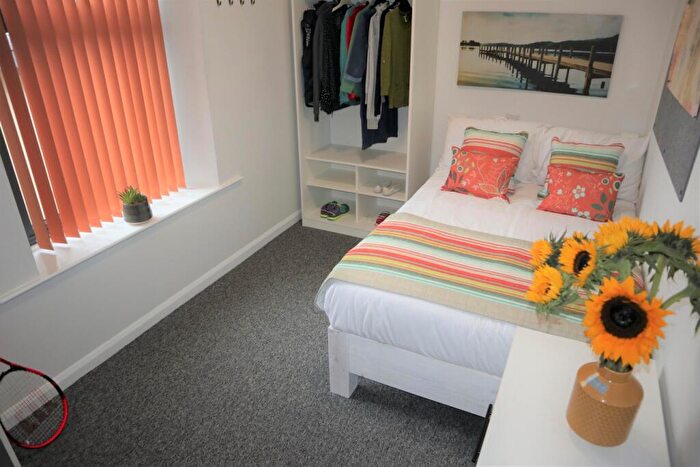 5 Bedroom Apartment To Rent In Pennsylvania Road, Exeter, EX4