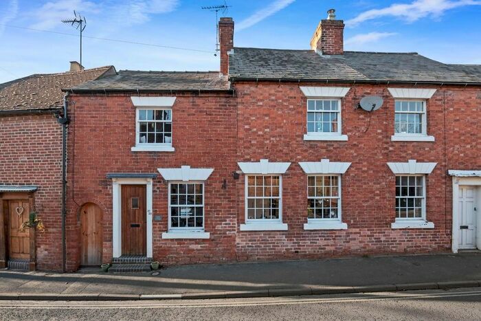 3 Bedroom Terraced House For Sale In High Street, Feckenham, Redditch, B96