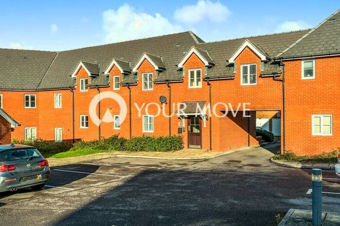 2 Bedroom Flat To Rent In Conqueror Drive, Gillingham, Kent, ME7