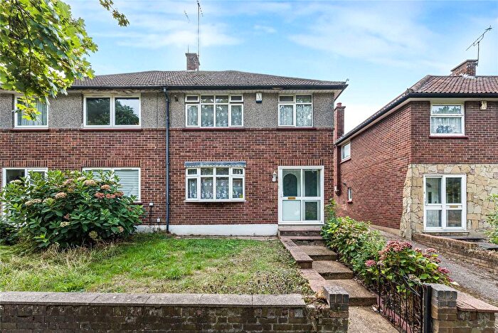 3 Bedroom Semi Detached House For Sale In Upper Wickham Lane, Welling, Kent, DA16