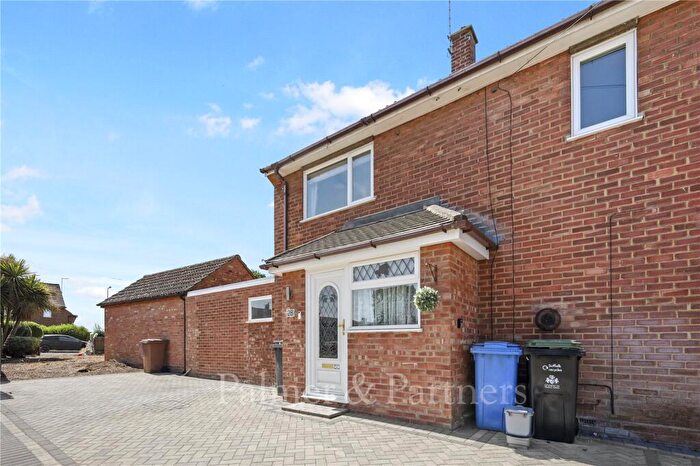3 Bedroom Semi Detached House To Rent In Wren Avenue, Ipswich, Suffolk, IP2