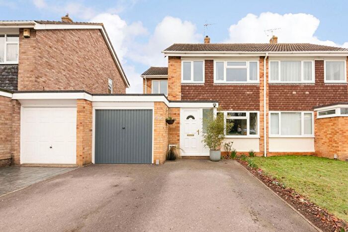 4 Bedroom Semi-Detached House To Rent In Coleridge Drive, Abingdon, OX14