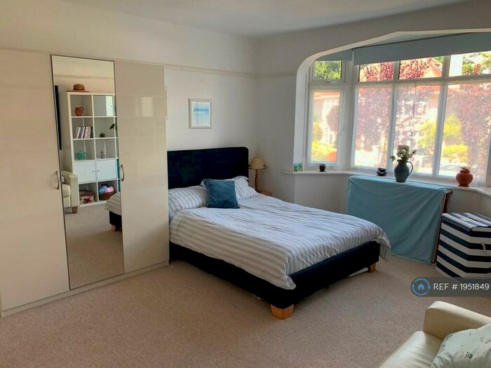 Studio To Rent In Westbourne, Bournemouth, BH4