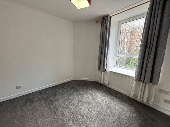 3 Bedroom Flat To Rent In Clepington Street, Dundee, DD3