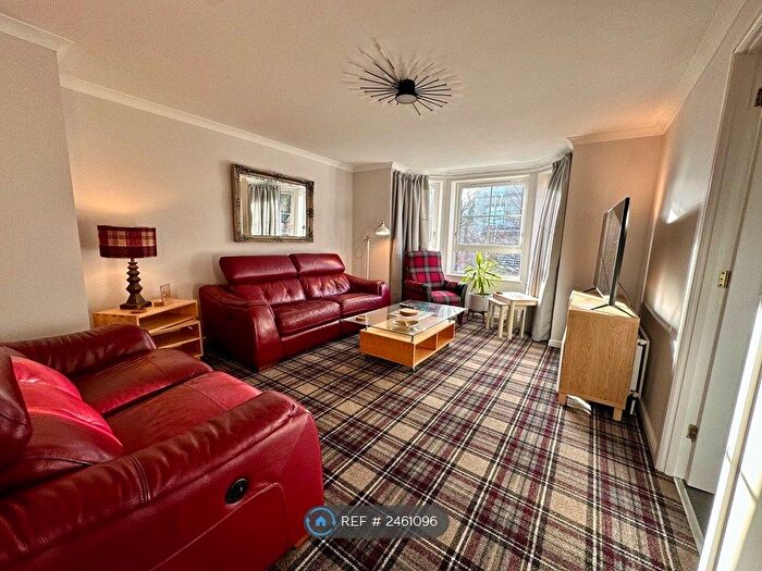 2 Bedroom Flat To Rent In Dicksonfield, Edinburgh, EH7