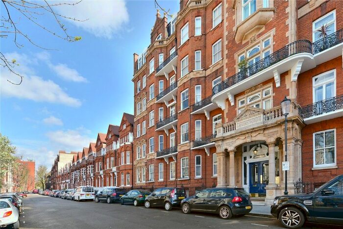2 Bedroom Flat To Rent In Earl's Court Square, London, SW5