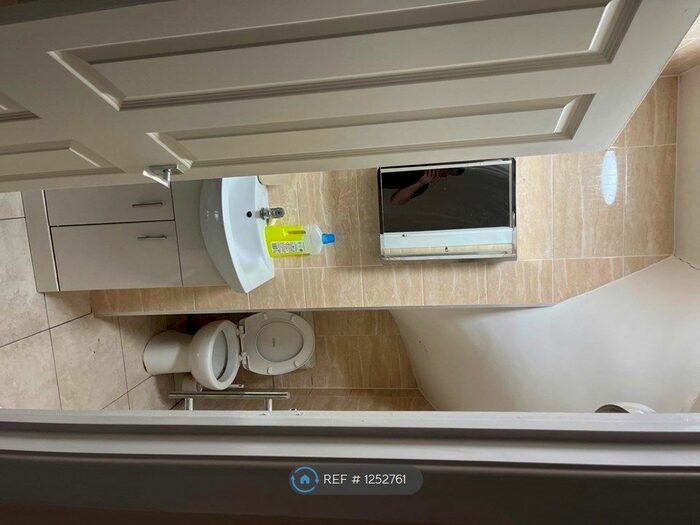 1 Bedroom Flat To Rent In Babington Road, Dagenham RM8